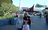 Amy_Maiide_Nonnie_Disneyland_05
